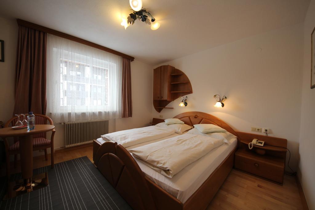 Hotel Garni Laerchenhof Lech am Arlberg Ngoại thất bức ảnh
